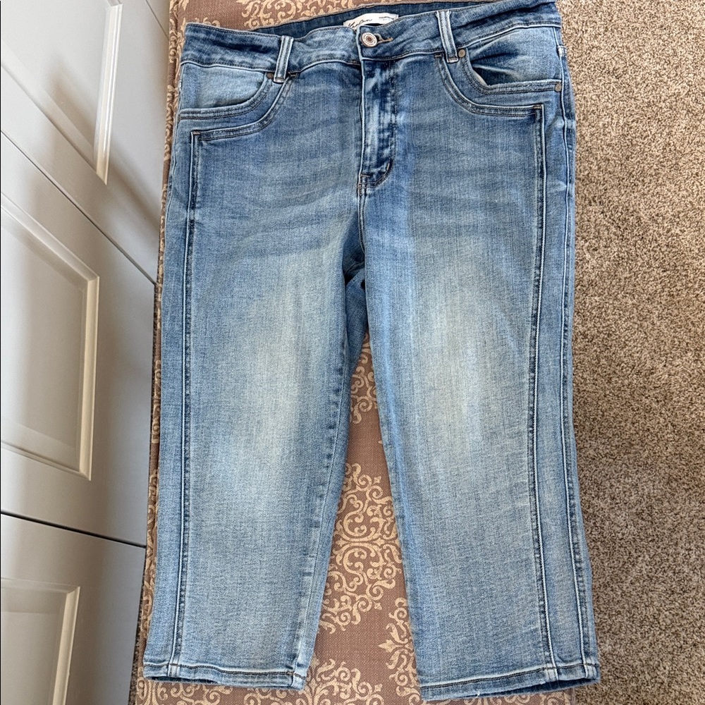 KanCan Light Blue Cropped Skinny Jeans